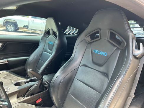 Used 2019 Ford Mustang GT Premium w/ GT Performance Package RWD image 9