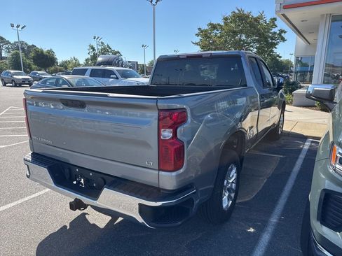 Used 2023 Chevrolet Silverado 1500 LT AWD/4WD image 5