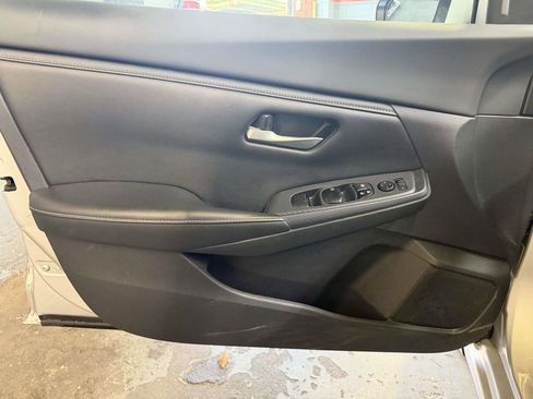 Used 2022 Nissan Sentra SV FWD image 12