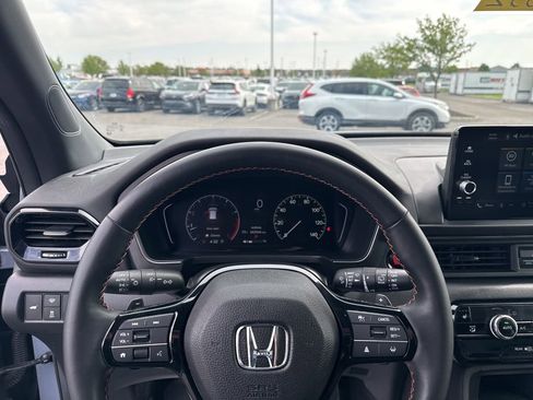 Certified 2024 Honda Pilot TrailSport image 13