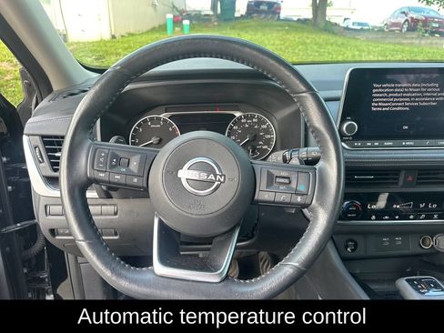 Used 2024 Nissan Rogue SV w/ SV Premium Package FWD image 10