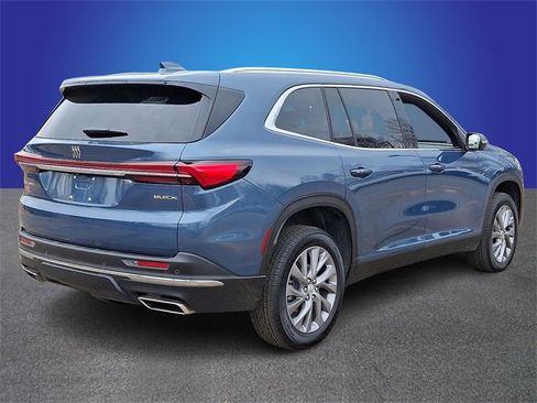 Certified 2025 Buick Enclave Preferred image 4