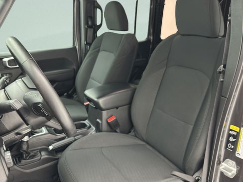 Used 2023 Jeep Wrangler Unlimited Sport AWD/4WD image 13
