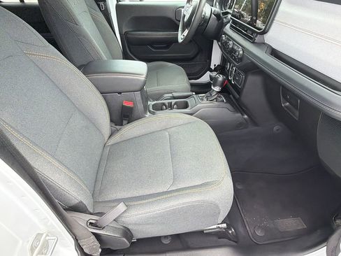 Used 2024 Jeep Wrangler Unlimited Sahara AWD/4WD image 13