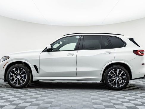 Used 2023 BMW X5 M50i w/ Executive Package image 6