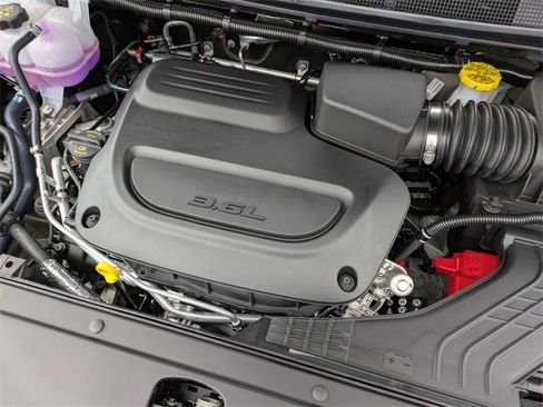 New 2026 Chrysler Pacifica Select image 30