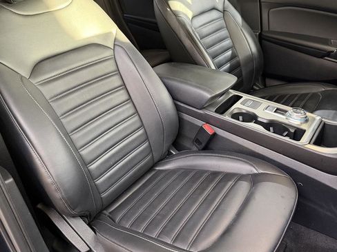 Used 2022 Ford Edge SEL w/ Convenience Package image 28