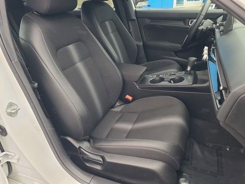 Used 2025 Honda Civic Sport image 11