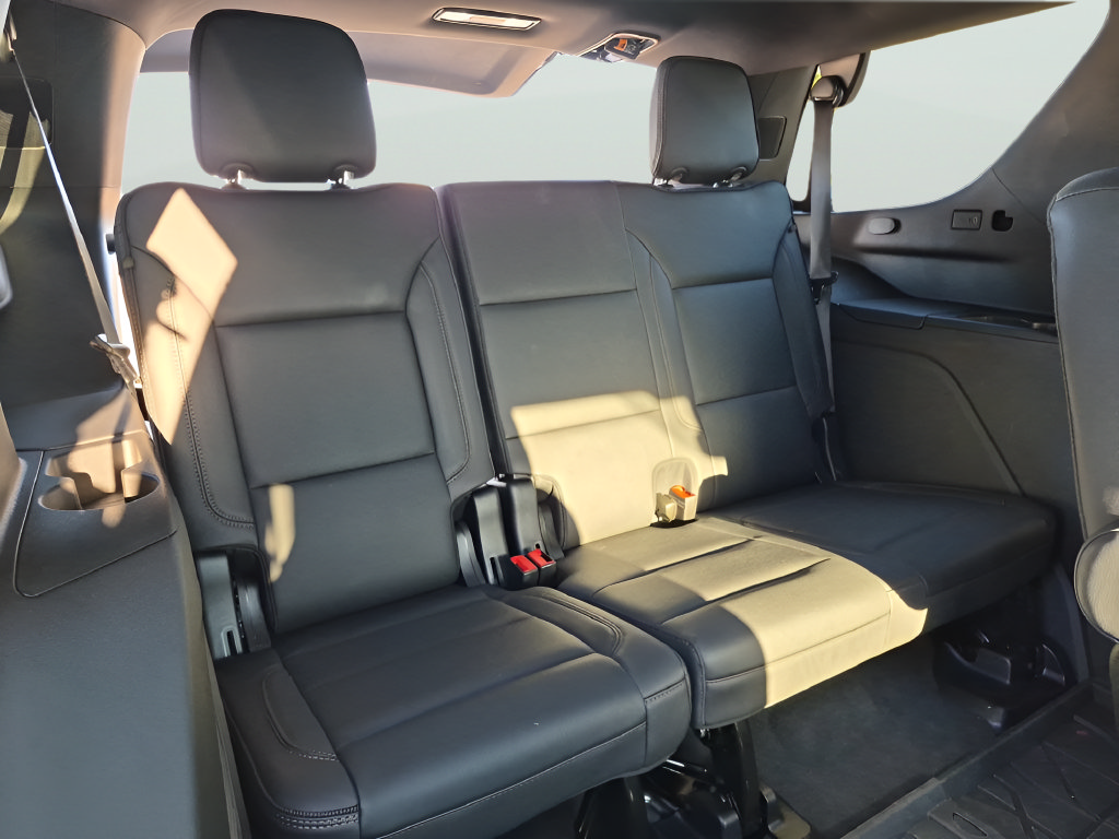 Used 2025 Chevrolet Tahoe High Country RWD image 35