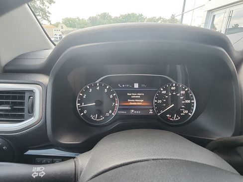 Used 2021 Nissan Titan SV w/ SV Convenience Package AWD/4WD image 27