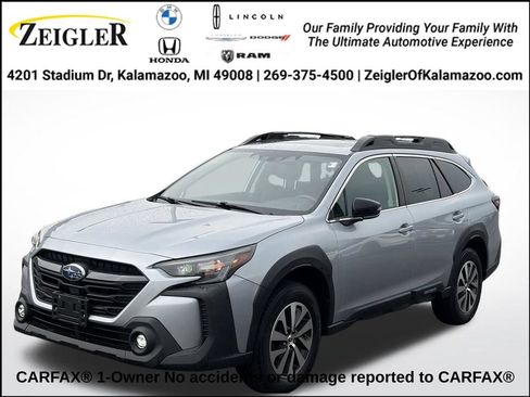 Used 2024 Subaru Outback Premium AWD/4WD image 1