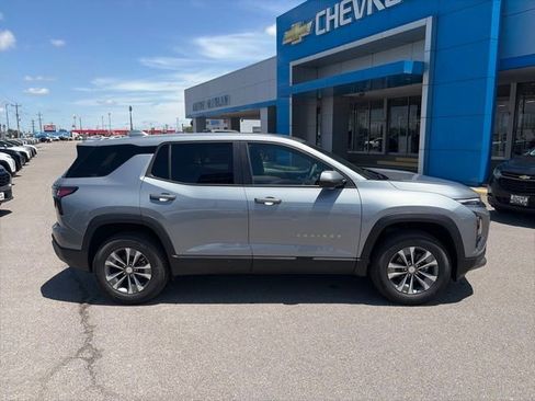New 2026 Chevrolet Equinox LT w/ Convenience Package II AWD/4WD image 7