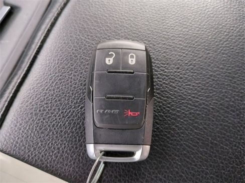 Used 2024 RAM 3500 Big Horn image 34