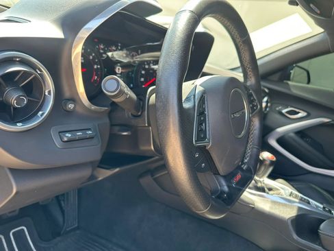 Used 2016 Chevrolet Camaro SS RWD image 24