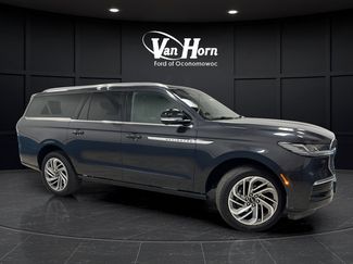 Used 2025 Lincoln Navigator L Reserve AWD/4WD video 1