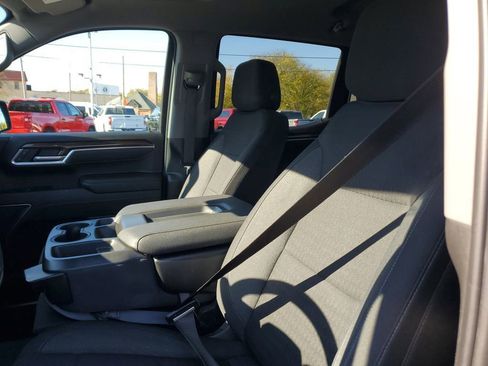 Used 2022 Chevrolet Silverado 1500 RST image 15