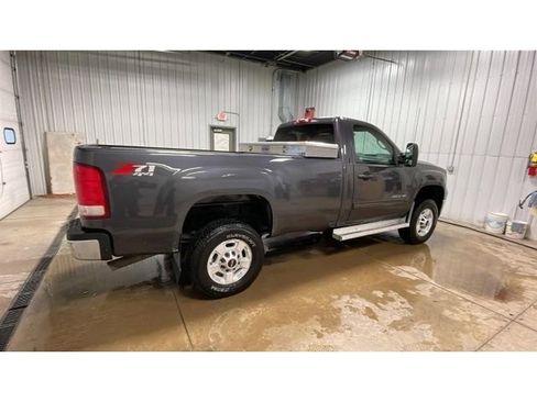 Used 2011 GMC Sierra 2500 SLE w/ Snow Plow Prep Package image 6