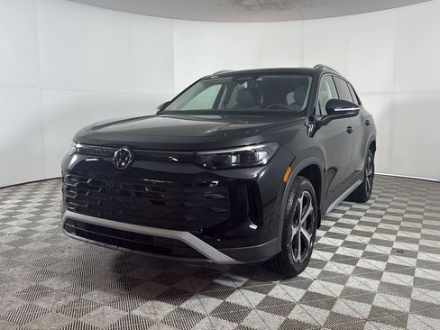 New 2026 Volkswagen Tiguan SE AWD/4WD image 9