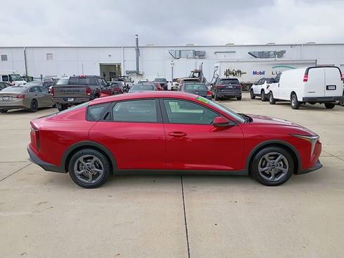 Used 2025 Kia K4 LXS image 14