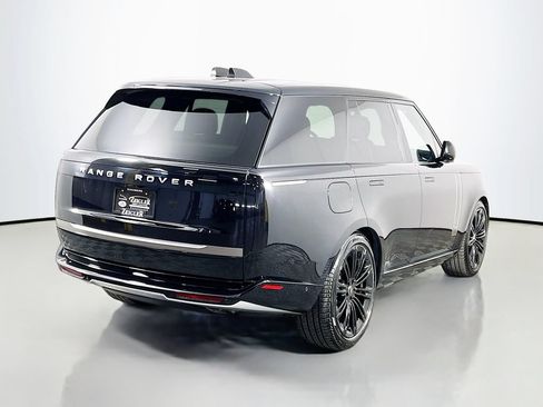 Used 2024 Land Rover Range Rover SE AWD/4WD image 5