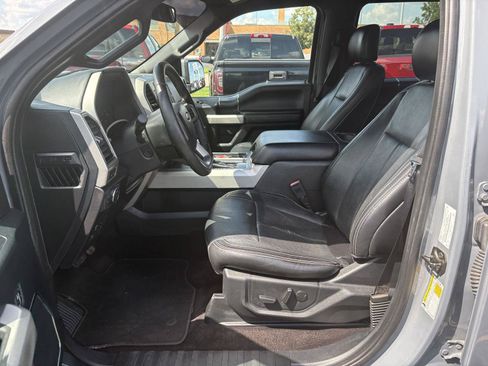 Used 2019 Ford F150 Lariat w/ Equipment Group 502A Luxury AWD/4WD image 4