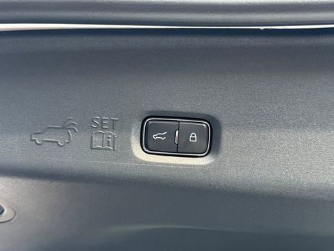 New 2026 Ford Expedition Active image 7