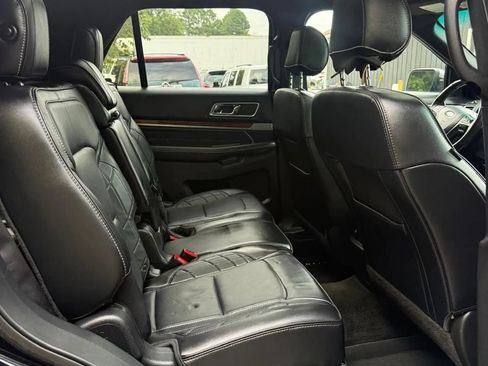 Used 2016 Ford Explorer Platinum AWD/4WD image 19