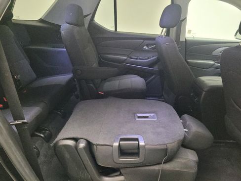 Used 2019 Chevrolet Traverse LT FWD image 19
