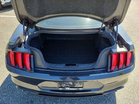 Used 2022 Ford Mustang Coupe image 19