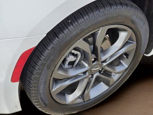 New 2026 Chrysler Pacifica Select image 6