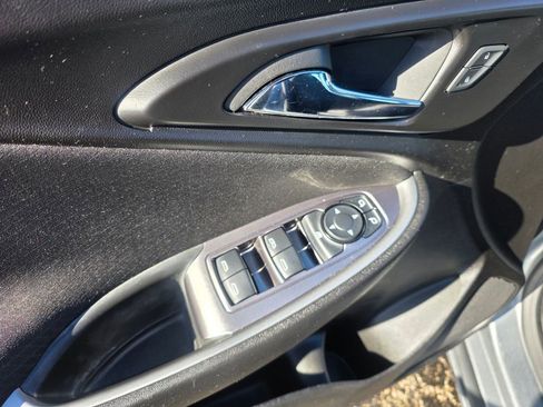 Used 2024 Chevrolet Malibu LT image 15