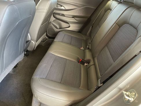 Used 2025 Buick Envista Preferred image 24