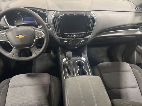 Used 2023 Chevrolet Traverse LT image 13