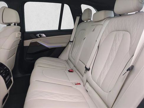 Used 2022 BMW X5 M50i AWD/4WD image 22