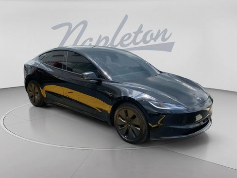 Used 2024 Tesla Model 3 Long Range RWD image 3