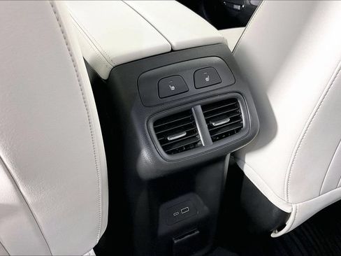 Certified 2025 Buick Envision Avenir AWD/4WD image 9