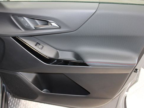 Used 2025 Chevrolet Equinox RS w/ Safety and Technology Package FWD image 15