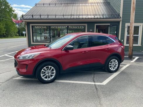 Used 2022 Ford Escape SE w/ Cold Weather Package AWD/4WD image 1