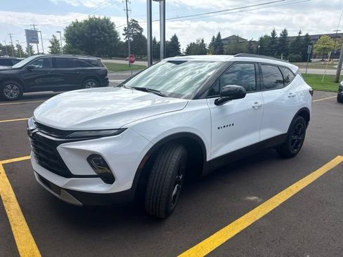 Certified 2024 Chevrolet Blazer LT w/ Midnight/Sport Edition AWD/4WD image 2
