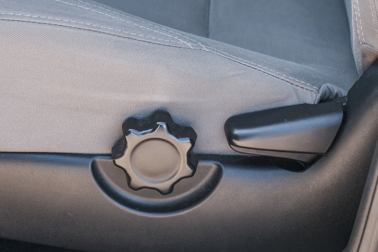 Used 2019 Toyota Tacoma SR5 RWD image 24