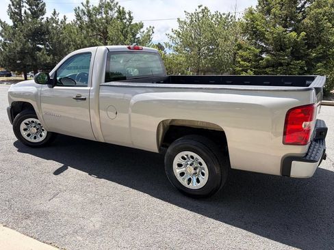Used 2009 Chevrolet Silverado 1500 W/T RWD image 2