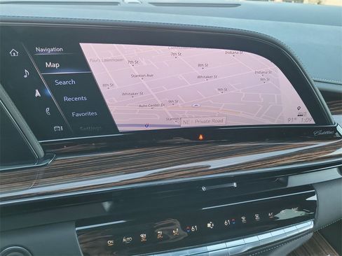 Certified 2024 Cadillac Escalade Premium Luxury image 14