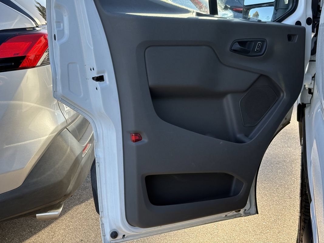 Used 2024 Ford Transit 350 XLT RWD image 35
