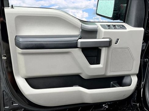 Used 2020 Ford F150 XLT w/ Equipment Group 302A Luxury AWD/4WD image 23