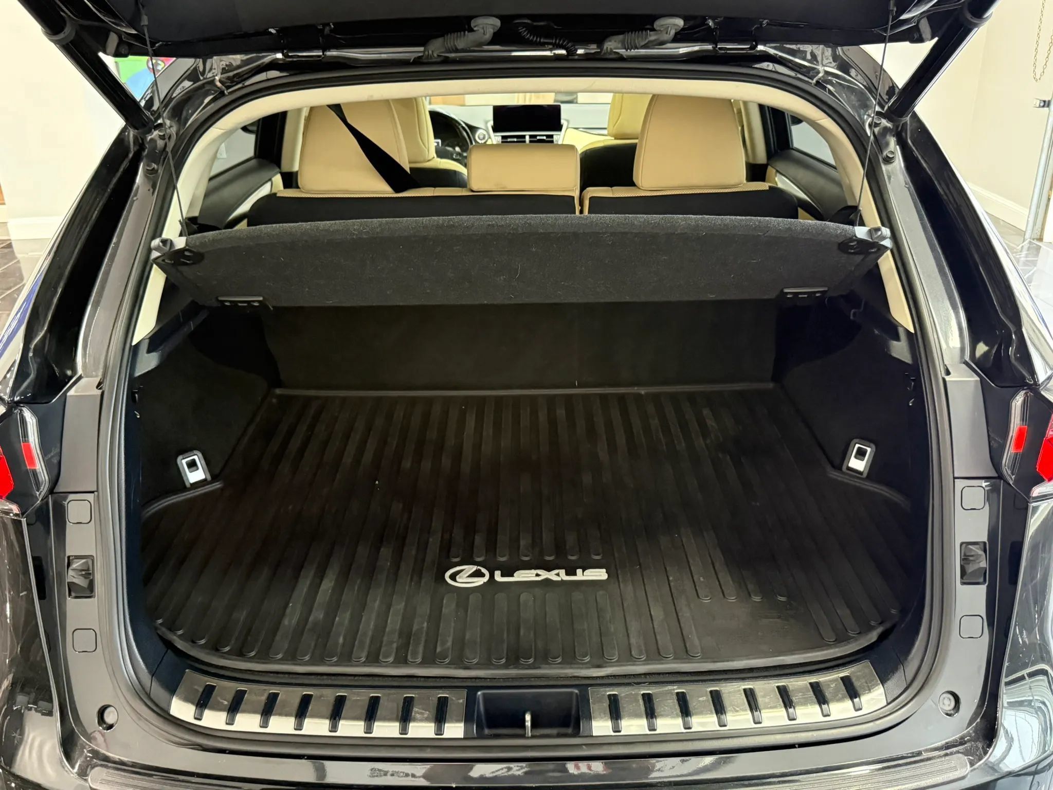 Used 2018 Lexus NX 300 AWD w/ Premium Package image 33