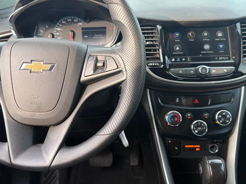 Used 2019 Chevrolet Trax LS FWD image 22