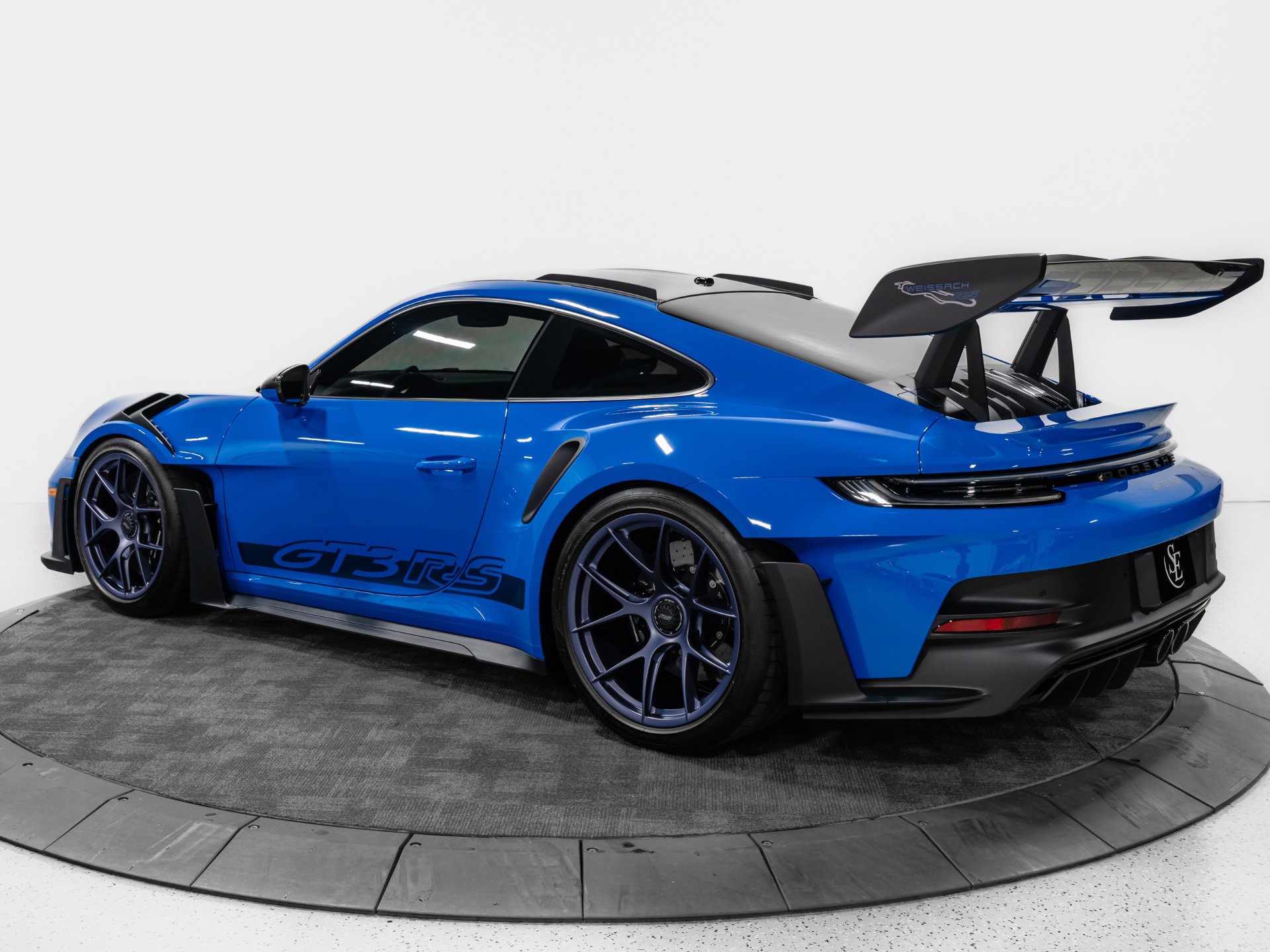 Used 2024 Porsche 911 GT3 RS RWD image 5