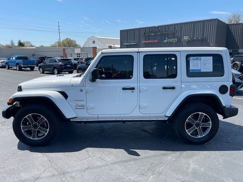 Used 2023 Jeep Wrangler Unlimited Sahara w/ Cold Weather Group AWD/4WD image 10