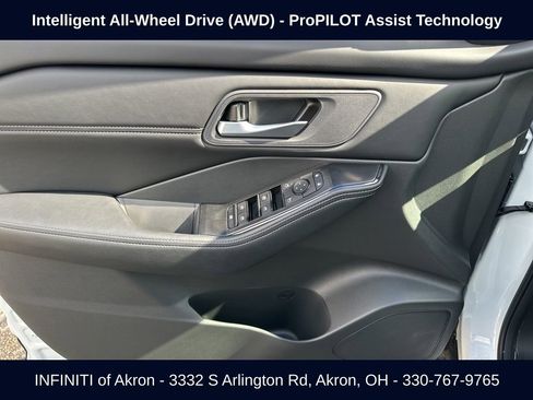 Used 2026 Nissan Rogue SV w/ SV Premium Package image 40