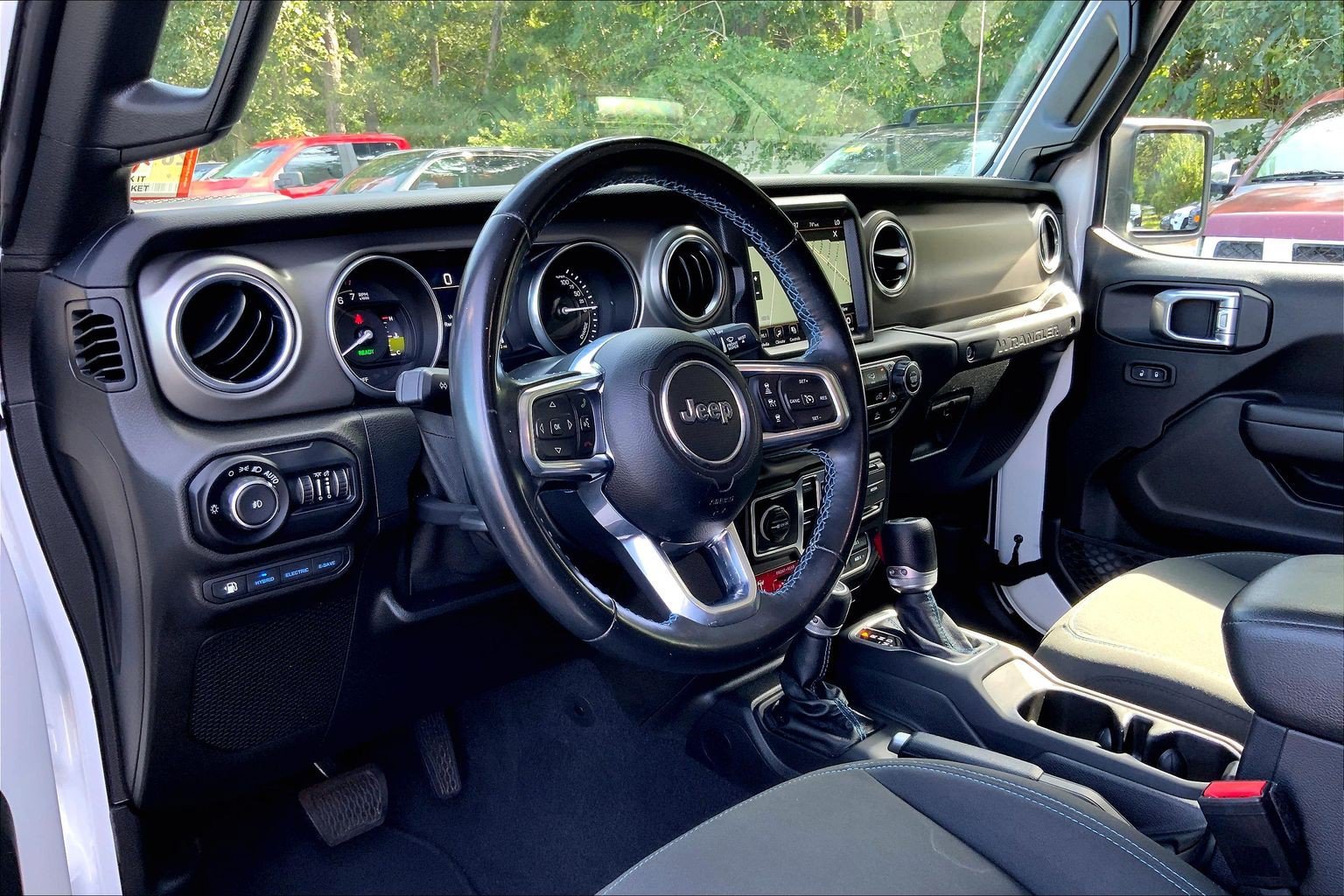 Used 2021 Jeep Wrangler Unlimited Rubicon 4xe w/ Safety Group AWD/4WD image 15